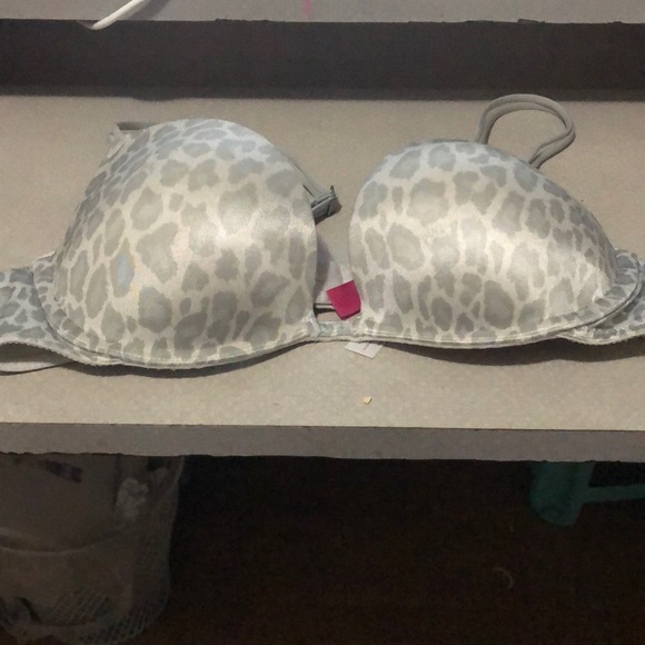 Victoria Secret Bra 34B - Picture 1 of 3